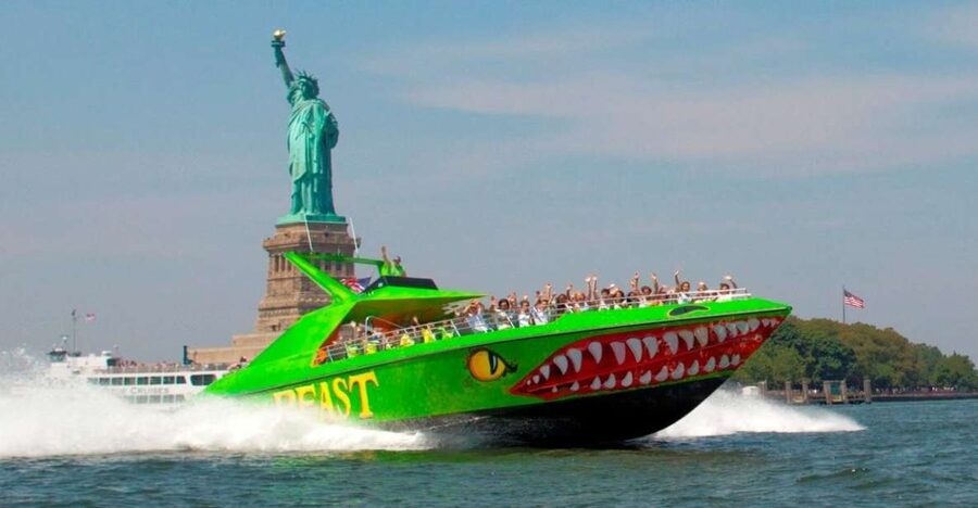NYC: Circle Line "The Beast" Midtown/Downtown Speedboat Ride - Key points before you book