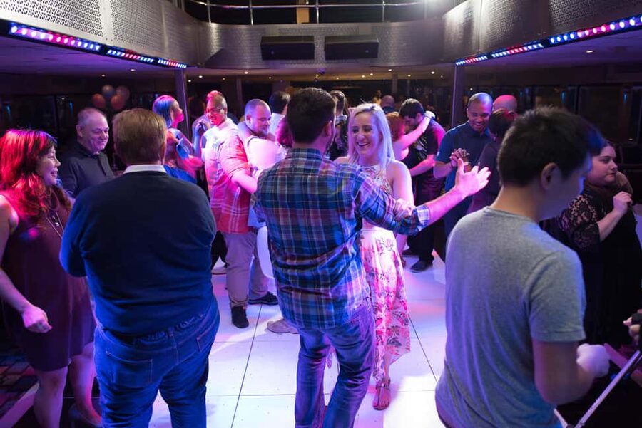 NYC: City Cruises Brunch, Lunch, or Dinner Buffet Cruise - Seating, weather, and small practical matters