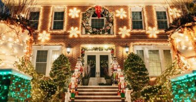 Dyker Heights Christmas Lights & Skyline View Bus Tour