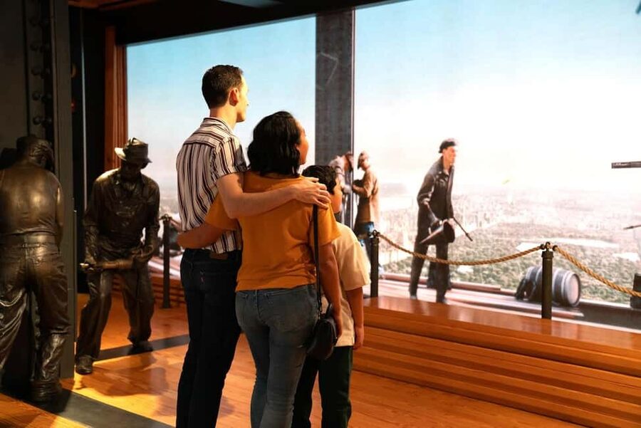 NYC: Empire State Building Tickets - Observatory & Museum - Choosing the right time: midday, sunset, or night
