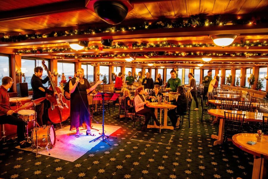 NYC: Holiday Yacht Cruise with Jazz, Cocoa & Carols - Cocoa, cookies, and the included drink
