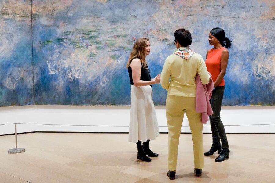 NYC: MoMA Before-Hours Tour with Art Expert - What happens during the one-hour guided tour