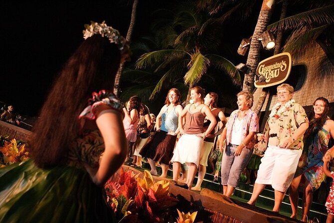 Oahu: Germaine's Luau - A beachside setting far from Waikiki