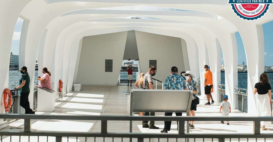 Oahu: Pearl Harbor, Arizona Memorial & Honolulu City Tour - Pearl Harbor Visitor Center sets the tone