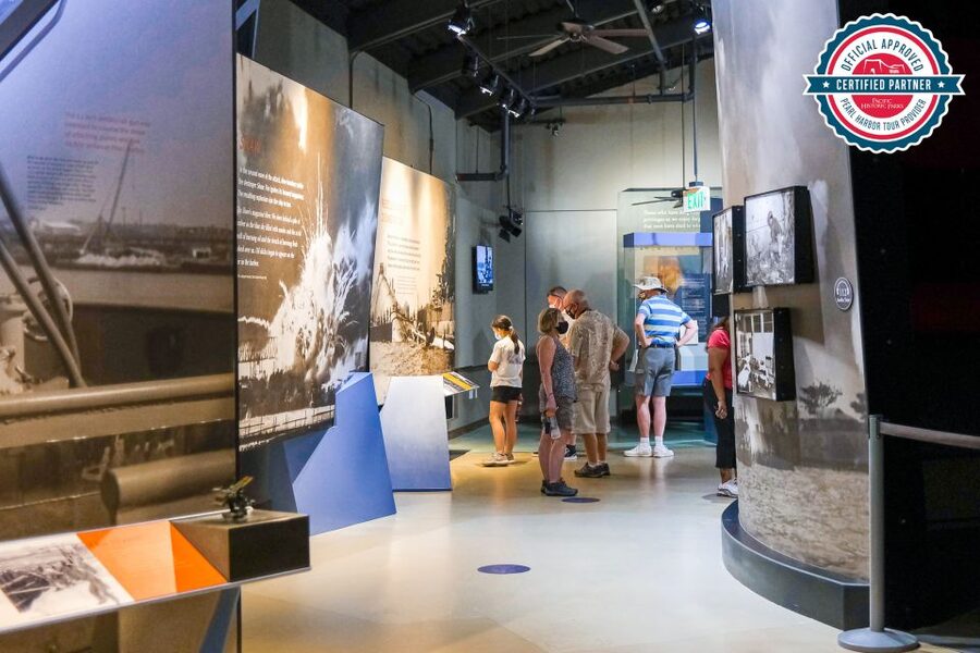 Oahu: Pearl Harbor, Arizona Memorial & Honolulu City Tour - Your guide can make or break the day