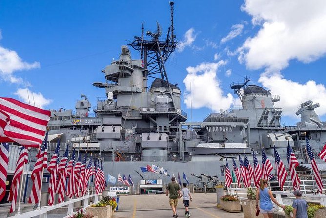 Oahu: Pearl Harbor Complete Experience Passport - Pearl Harbor Aviation Museum in Hangar 37