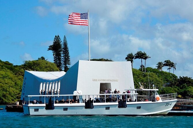 Oahu: Pearl Harbor USS Arizona Memorial - Punchbowl Crater adds a second memorial