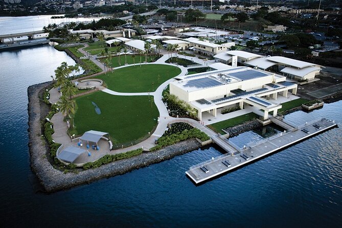 Oahu: Pearl Harbor USS Arizona Memorial - What the guides add to the day