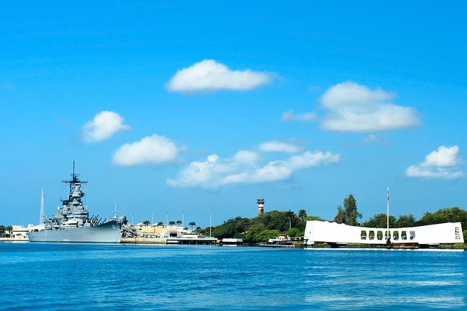Oahu: Pearl Harbor USS Arizona Memorial - Getting oriented at the Pearl Harbor visitor center
