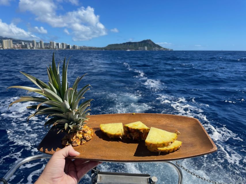 Oahu: Turtle Canyon Snorkeling Boat Tour - Snacks, fruit, and the ride back