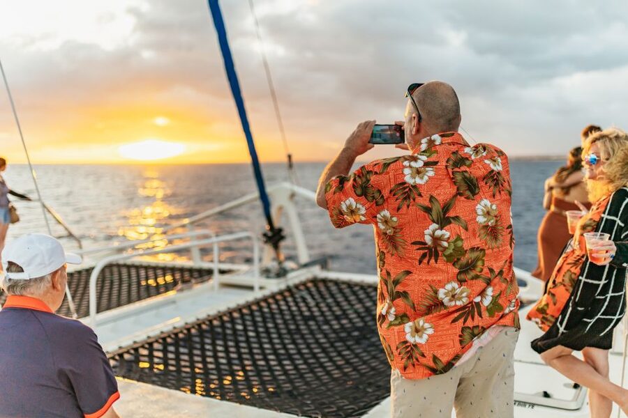 Oahu: Waikiki Sunset Catamaran Cocktail Cruise - Diamond Head, Ocean Air, and the Sunset Route
