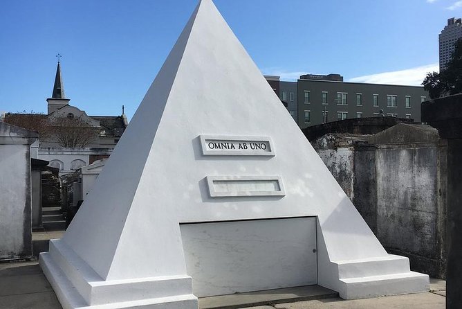 One Hour Saint Louis Cemetery Number One Walking Tour - Seeing the cemetery from outside the gates