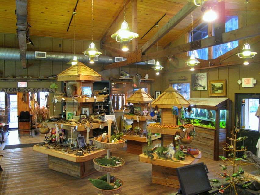 Orlando: Everglades Airboat Ride and Wildlife Park Ticket - The dock, cafe, and gift shop