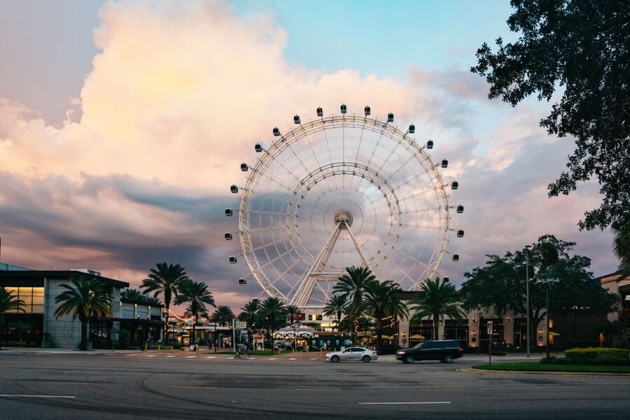 Orlando: I-Ride Trolley Hop-on Hop-off Pass - The Red Line from International Drive outlets to SeaWorld