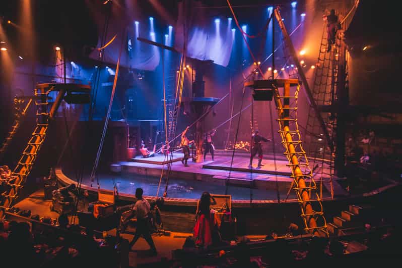 Orlando: Pirates Adventure Dinner Show with Drinks - Stunts, Cannon Blasts, and Pyrotechnics