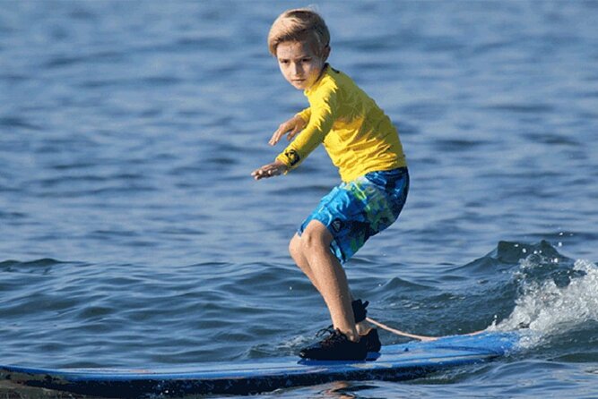Outrageous Surf ScHool Lesson on Lahaina Side - The water session and the first successful ride
