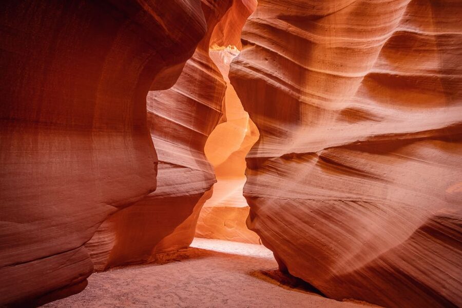 Page: Antelope Canyon X Guided Tour - The descent into a deeper slot canyon