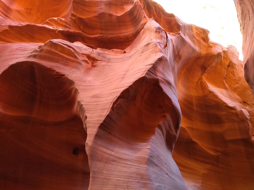 Page: Lower Antelope Canyon Entry and Navajo Guided Tour - Group Size, Timing, and the Feel of the Visit
