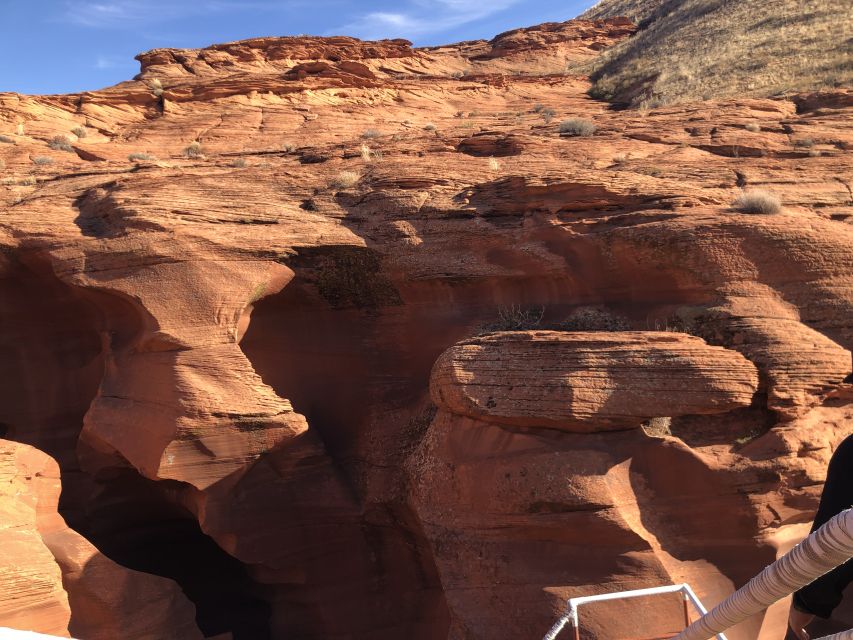 Page: Lower Antelope Canyon Tour with Trained Navajo Guide - Safety rules and what to wear
