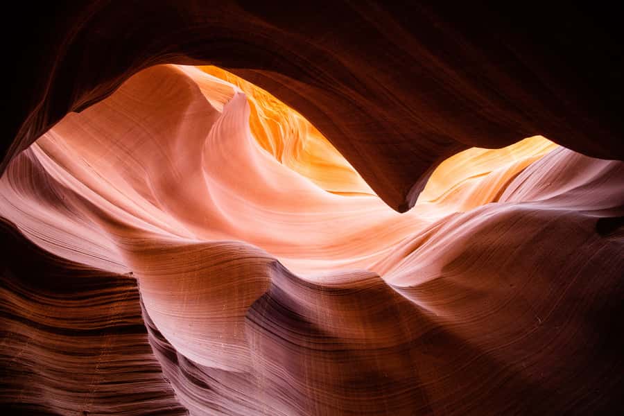 Page: Lower Antelope Canyon Walking Tour with Navajo Guide - The first descent: where the adventure begins