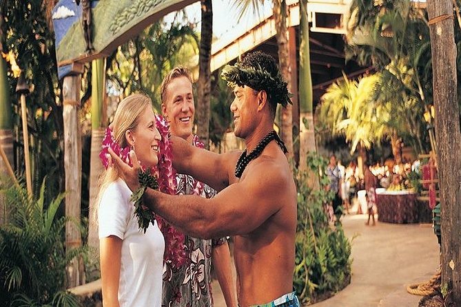 Pearl Harbor, Dole Plantation, and Polynesian Center from Waikiki - Three hours at the Polynesian Cultural Center