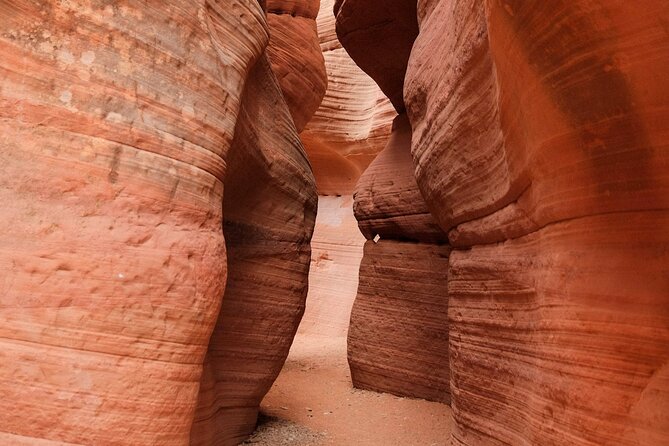 Peekaboo Slot Canyon UTV and Hiking Adventure - A Slot Canyon Reached by UTV