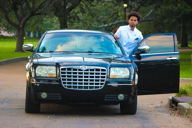 Private Airport Transfer From New Orleans - The airport pickup at Door 11