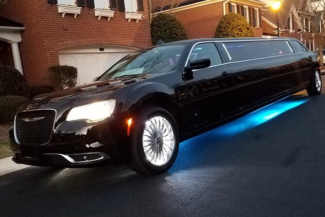 Private Arrival Transfer: From LAS Airport by SUV or Luxury Limo - The short ride into Las Vegas