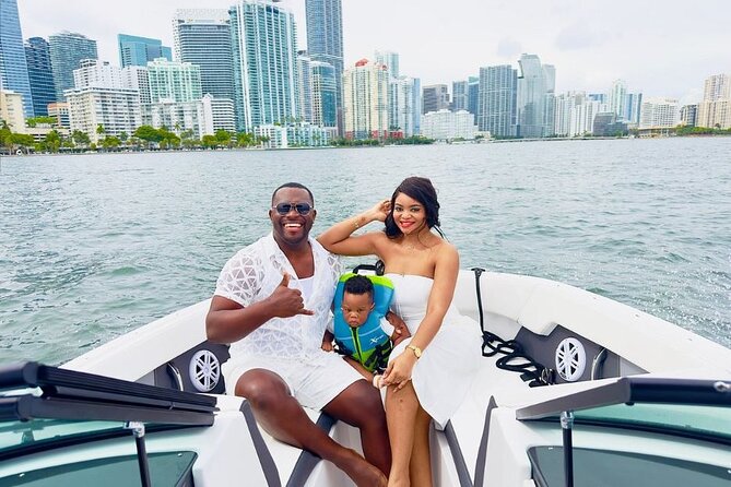 Private Boat Ride in Miami with Experienced Captain and Champagne - Why Miami is best seen from a small private boat