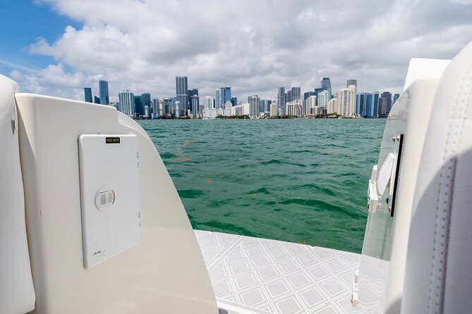 Private tour for 12 people on a 40 ft Yacht, Ft Lauderdale bay - Life aboard the Sundancer