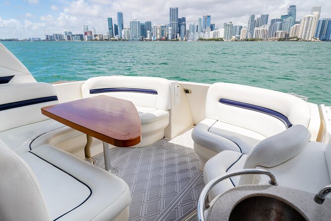 Private tour for 12 people on a 40 ft Yacht, Ft Lauderdale bay - Price and what the charter is really worth