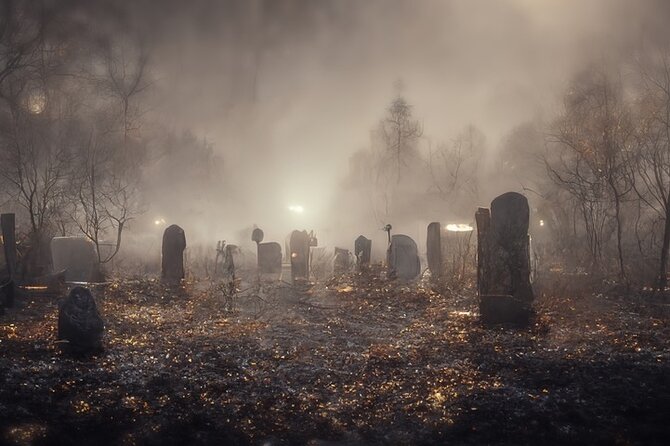 Real Hauntings of Charleston! (Small Group Ghost Tour) - Why a group of 12 matters