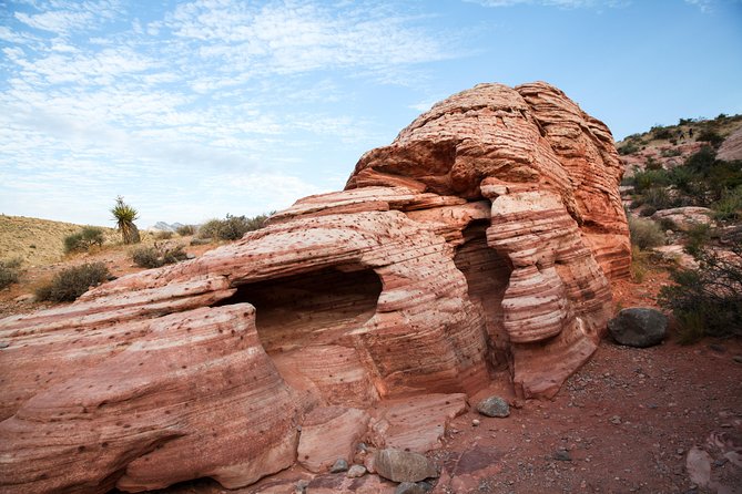Red Rock Canyon Hike with Transport from Las Vegas - Meeting at Treasure Island and getting out of town
