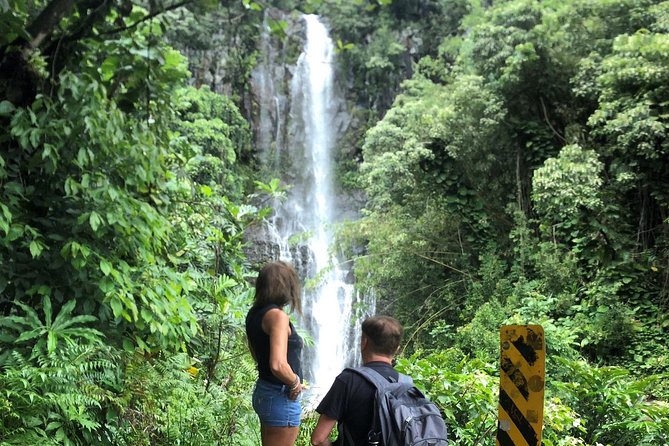 Road to Hana: Full-Day Scenic Drive with Blacksand & Waterfalls - Early morning at Ho‘okipa Beach