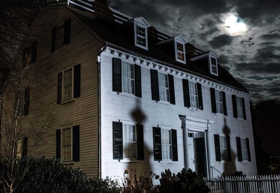 Salem: Boos and Brews Haunted Pub Crawl - Is $30 a fair price?