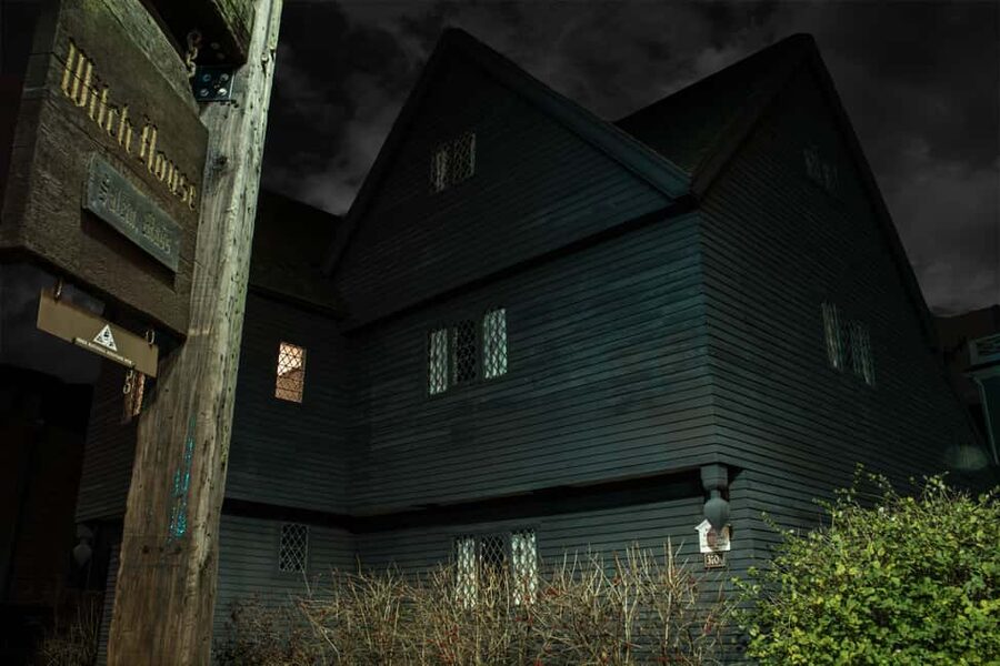 Salem: Boos and Brews Haunted Pub Crawl - From East India Square to the first pub