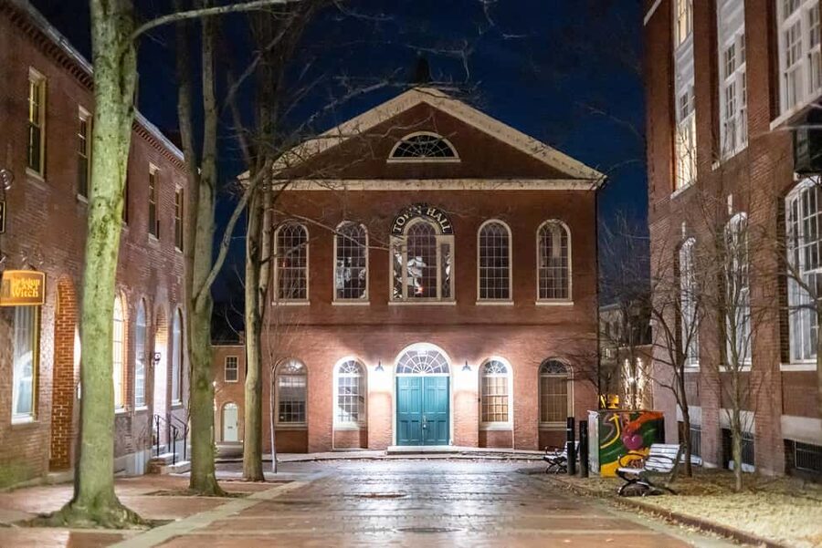 Salem Ghost Tours: Witches & Wicked Whispers - Why Salem is such a good setting for a ghost walk