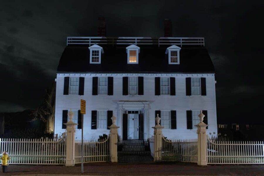 Salem Ghost Tours: Witches & Wicked Whispers - What the best guides add to the experience