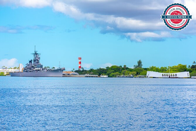 Salute to Pearl Harbor Including USS Arizona - The visitor center gives you room to set your own pace