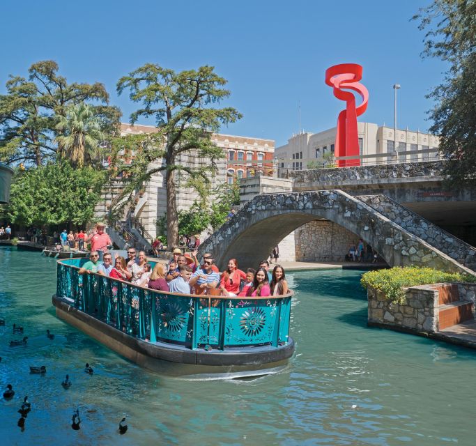 San Antonio: River Walk Cruise Ticket - The 35-minute route through central downtown
