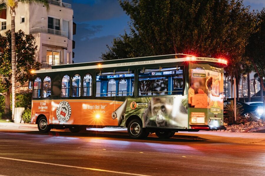San Diego: City Lights Night Trolley Tour - Balboa Park under the lights