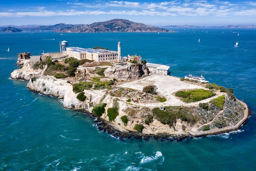 San Francisco: Alcatraz Island & 48-Hour Hop-On Hop-Off Tour - Fisherman’s Wharf, the Embarcadero, and Aquarium by the Bay