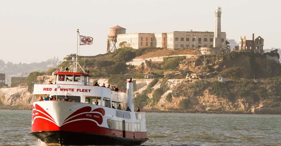 San Francisco: Golden Gate Bay Cruise - North Beach, Aquatic Park, and the old waterfront