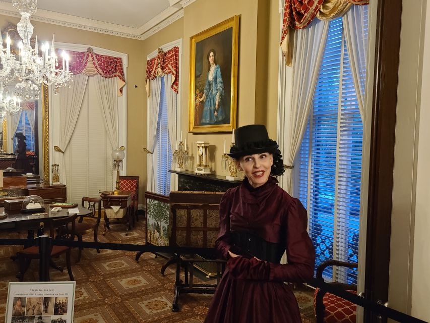 Savannah: Ghosts and Gravestones Tour with Low House Entry - Key points at a glance