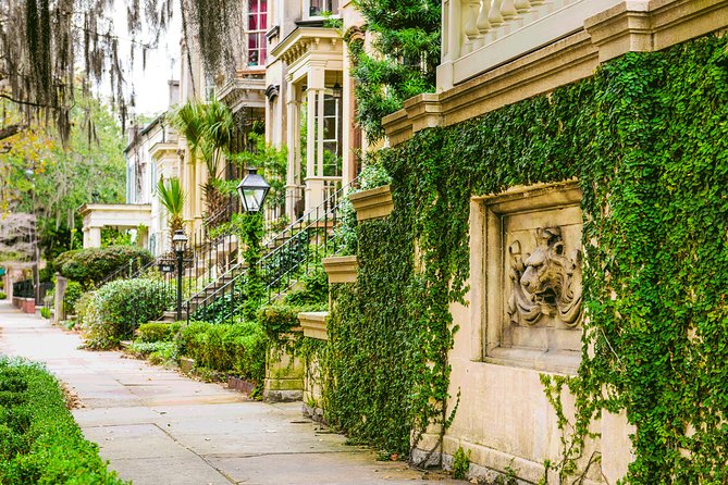 Savannah Land & Sea Combo: City Sightseeing Trolley Tour with Riverboat Cruise - The River Street transfer and the waiting period