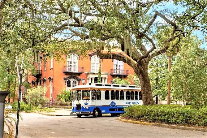 Savannah Land & Sea Combo: City Sightseeing Trolley Tour with Riverboat Cruise - Why the land tour earns the stronger praise