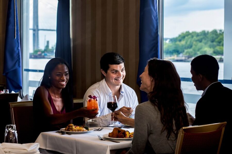 Savannah: Sightseeing Lunch Cruise - A Two-Hour View of Savannah from the River