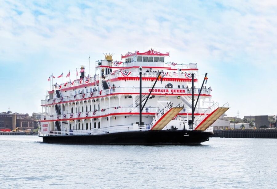 Savannah: Sightseeing Lunch Cruise - Boarding at 9 East River Street
