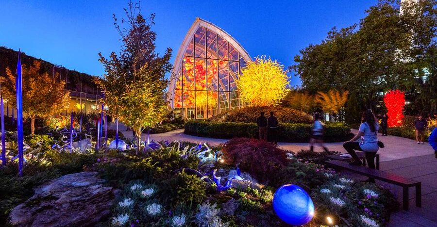 Seattle: Chihuly Garden and Glass Entry Ticket - The Glasshouse and Its 100-Foot Suspended Sculpture