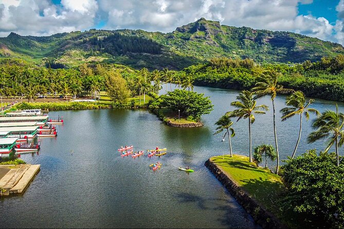 Secret Falls Kayak & Hike Guided Adventure on the Wailua River - Paddling two miles up the Wailua